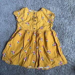 Toddler short sleeve floral dress.